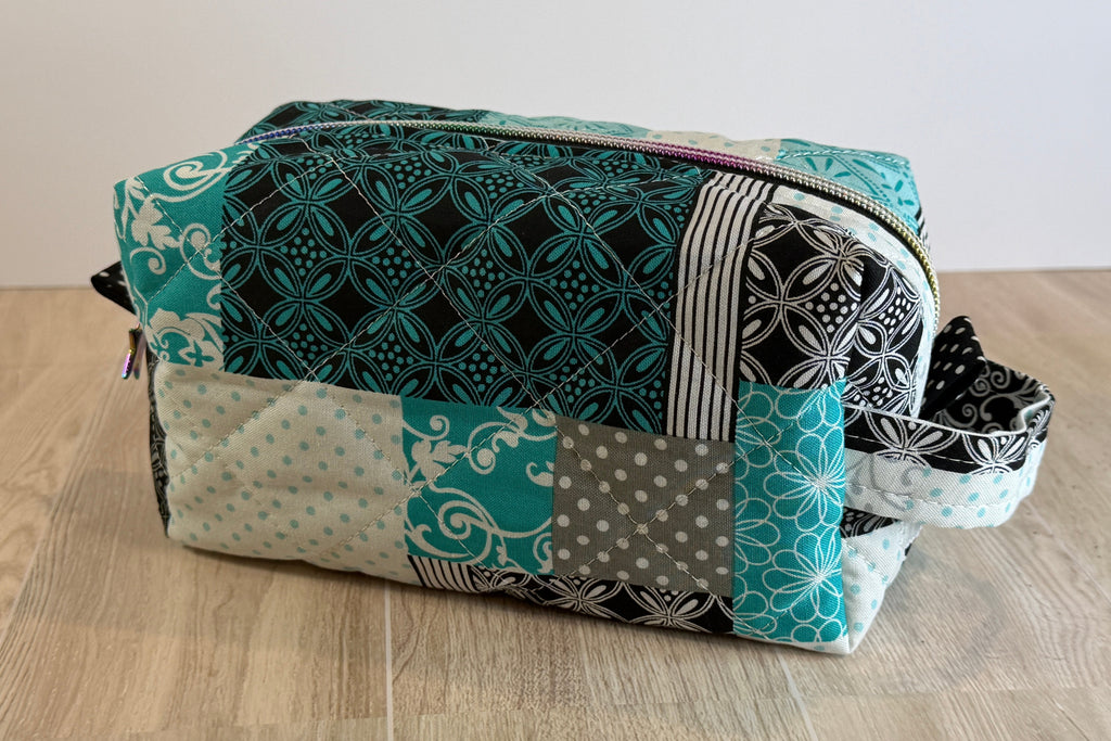 Handmade Medium Makeup Bag | Harbor Collection