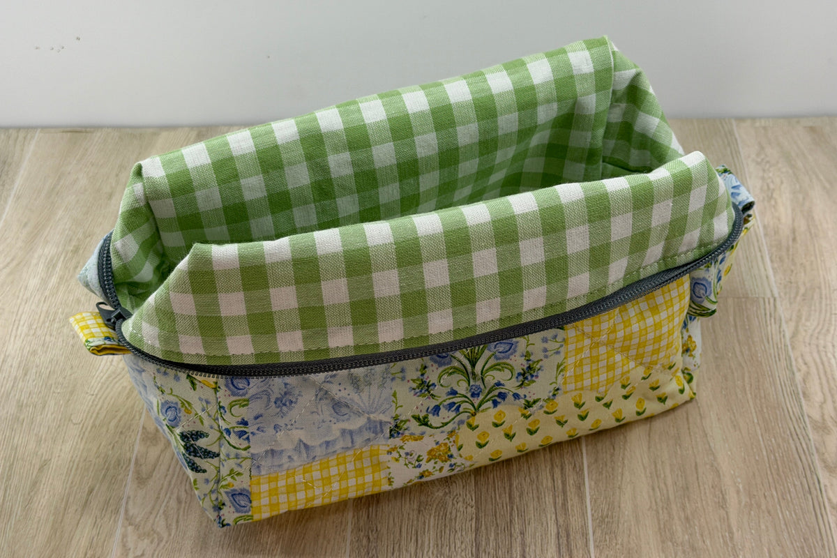 Handmade Medium Makeup Bag | Meadow Collection