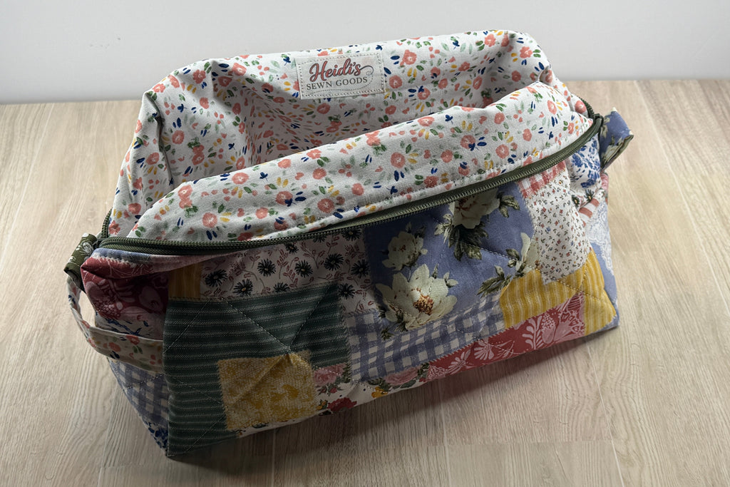 Xtra Large Makeup Bag | Cottage Collection